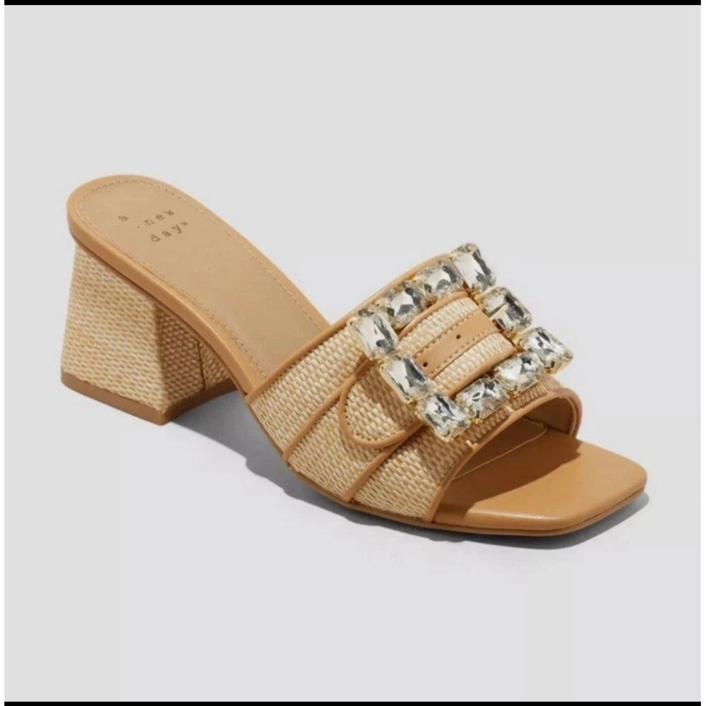 A New Day Women's Kathleen Raffia Buckle Block Heels Size 8.5 Beige  Rhinestone